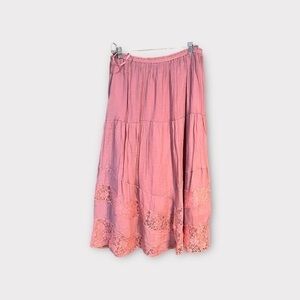 Maxi skirt with lace detail